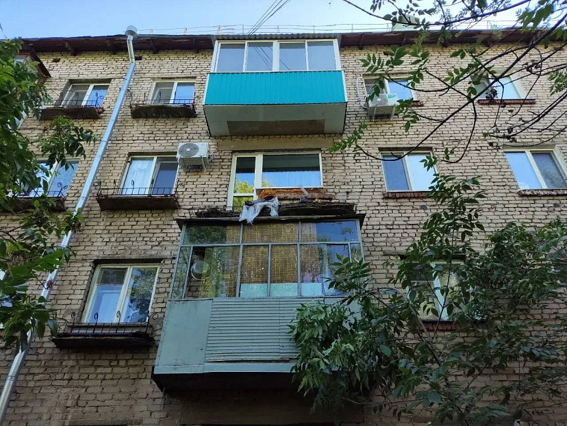 Приставы взыскали с УК 800 тысяч за обрушение балкона вместе с жильцом